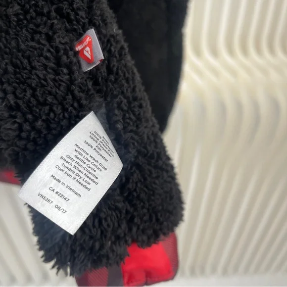 Talbots Women’s Red and Black Buffalo Plaid Primaloft Sherpa Vest - Picture 12 of 16